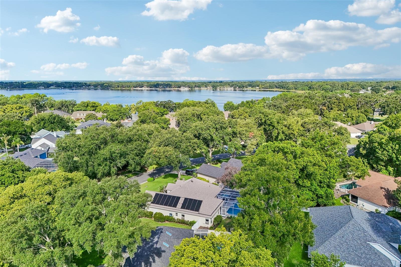 PARK PLACE ON LAKE JOANNA - Residential
