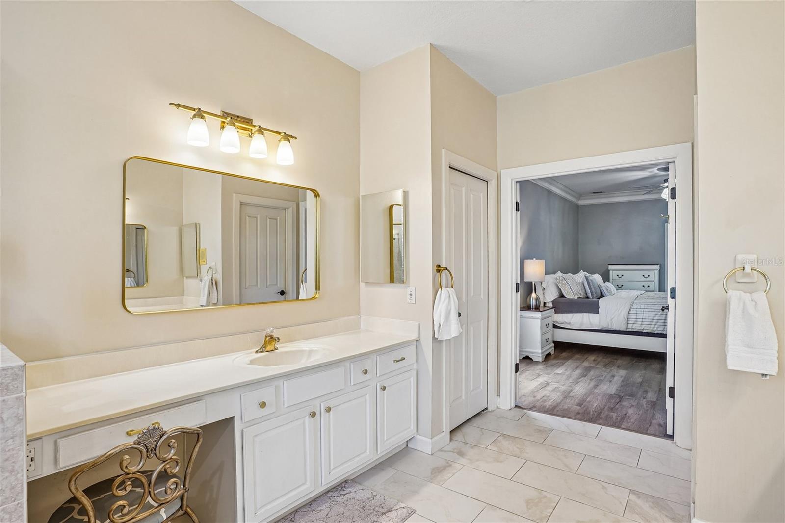 PARK PLACE ON LAKE JOANNA - Residential