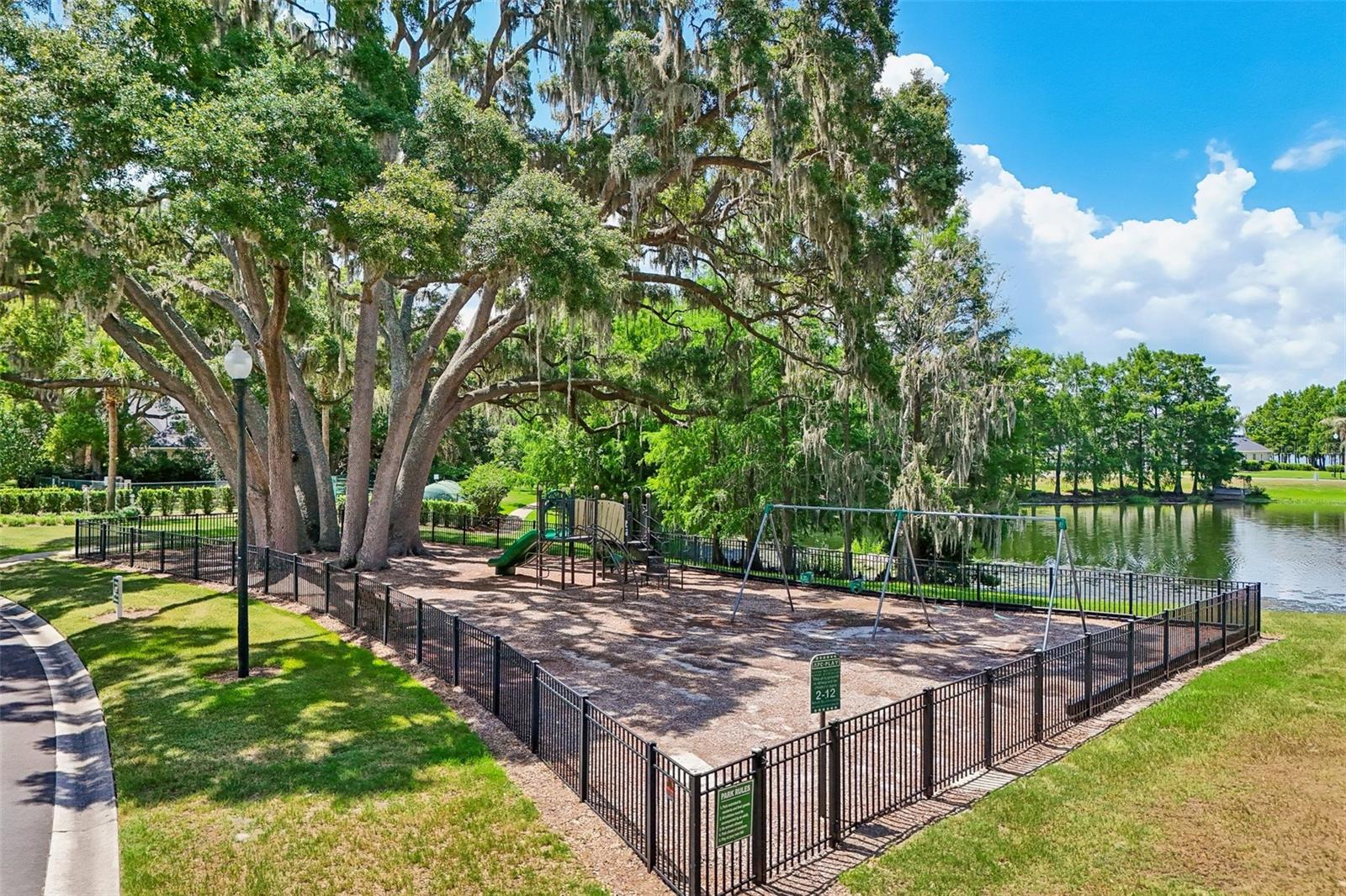 PARK PLACE ON LAKE JOANNA - Residential