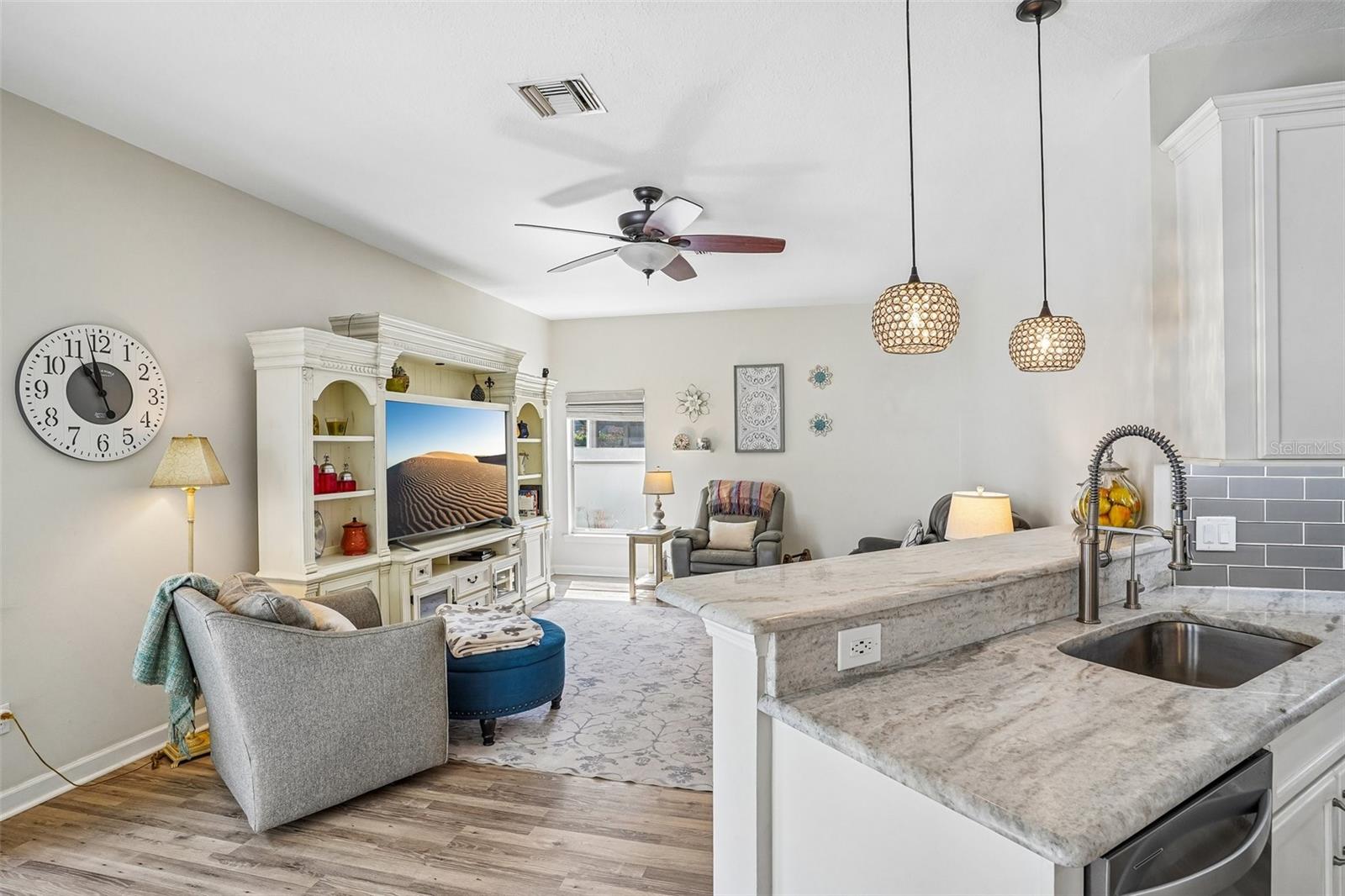 PARK PLACE ON LAKE JOANNA - Residential