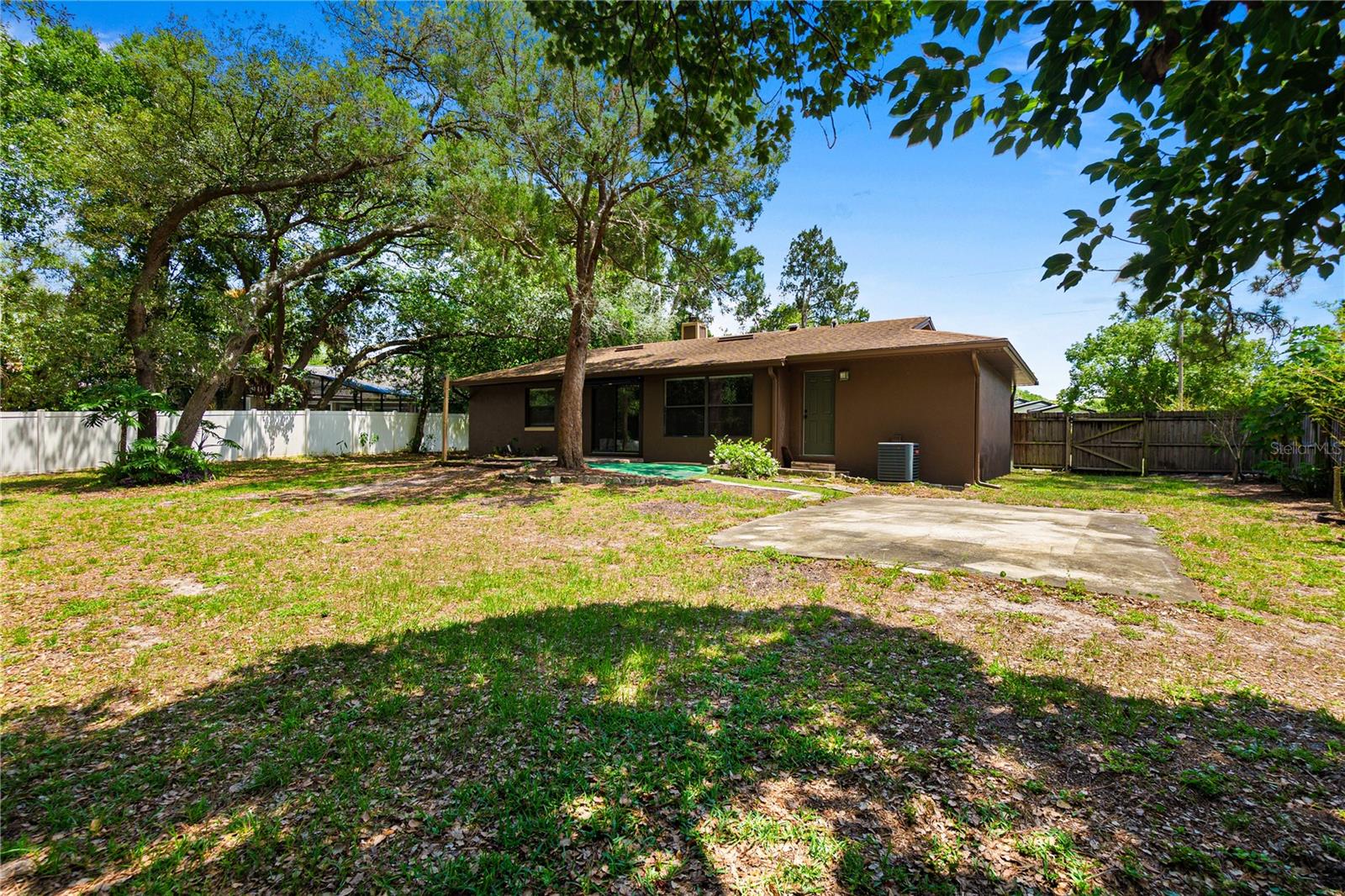 CRYSTAL LAKE PARK 2ND SEC - Residential