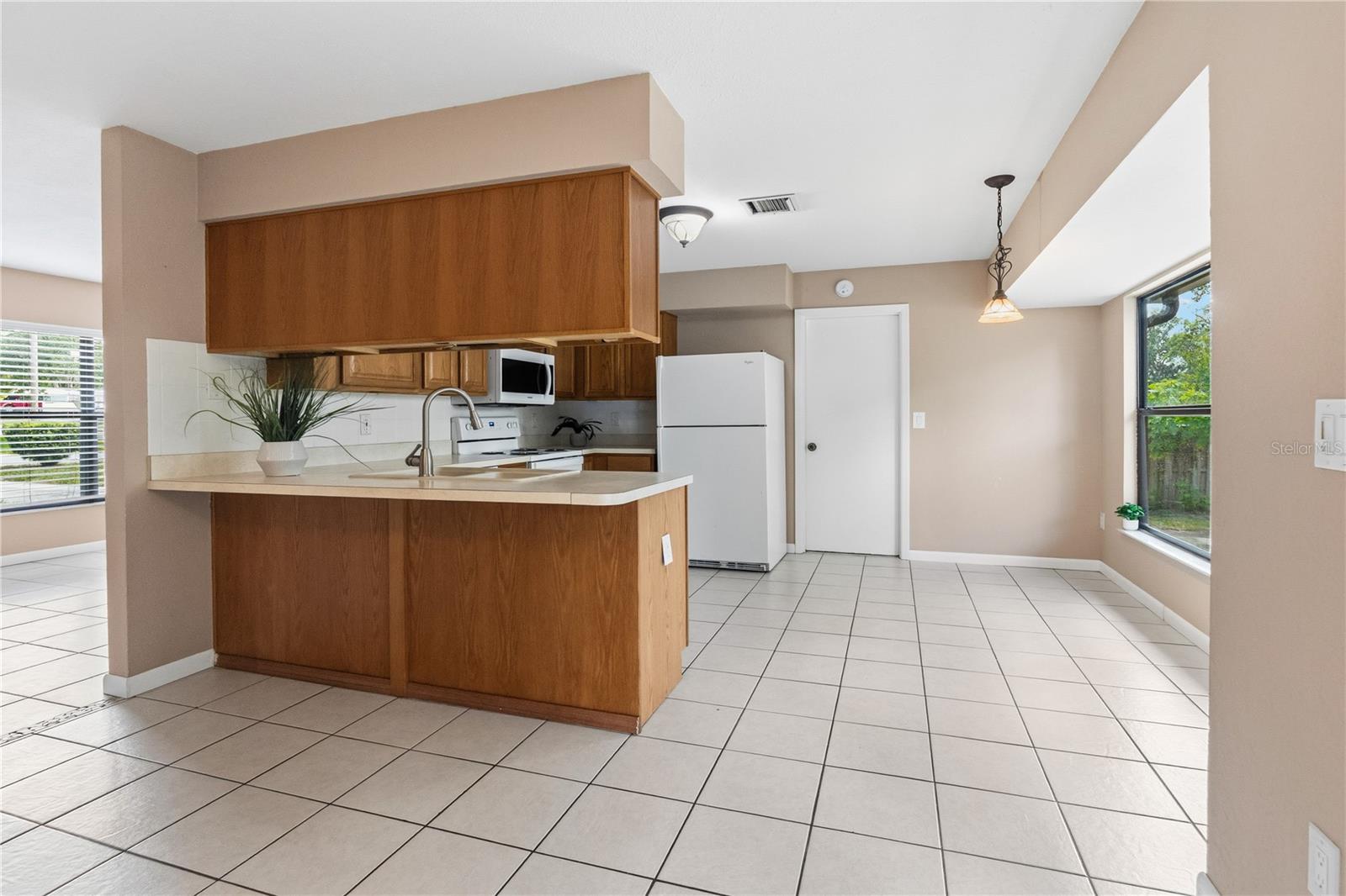 CRYSTAL LAKE PARK 2ND SEC - Residential