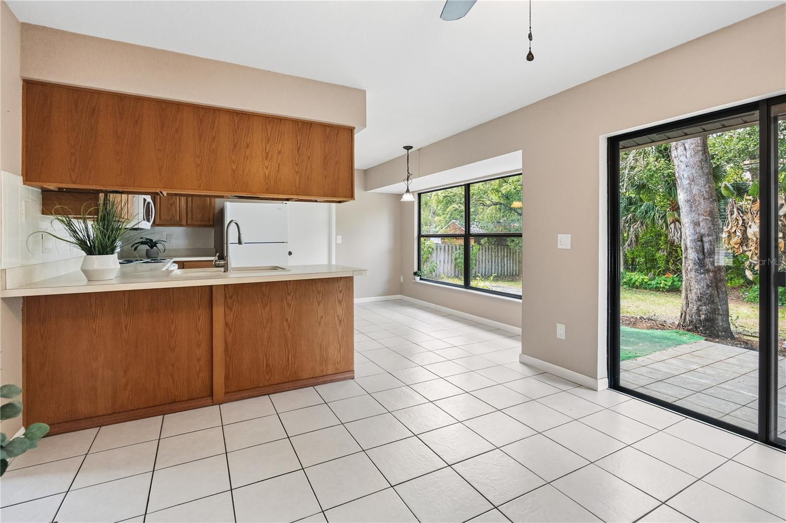 CRYSTAL LAKE PARK 2ND SEC - Residential