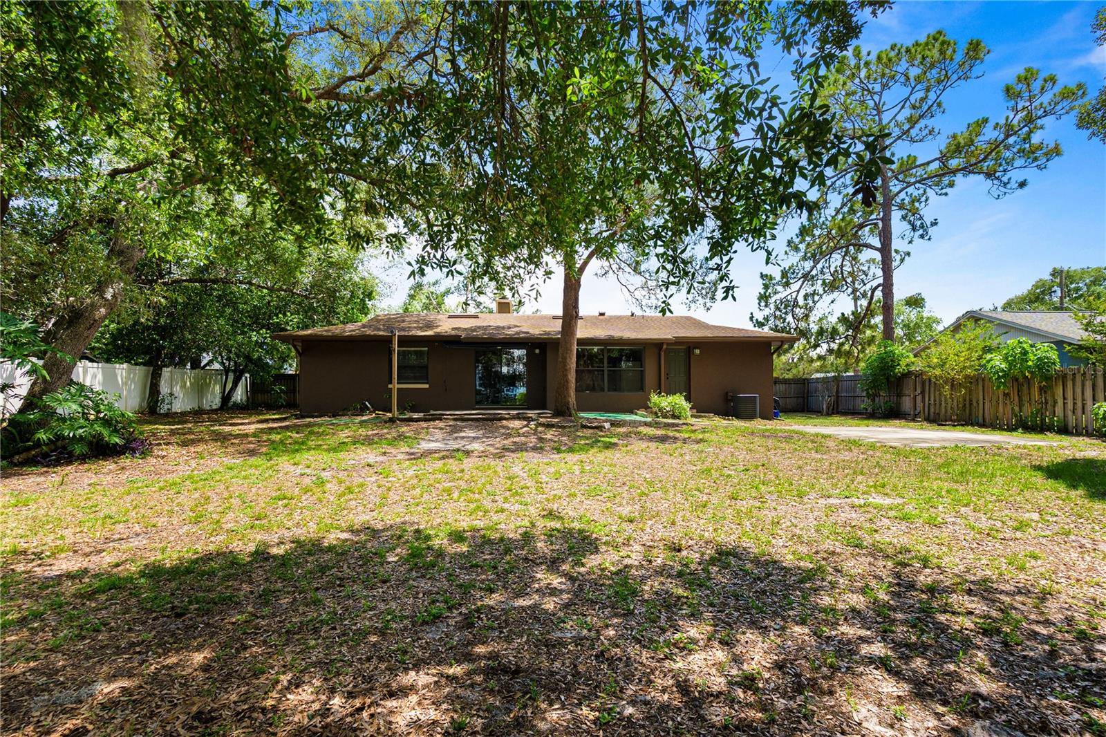 CRYSTAL LAKE PARK 2ND SEC - Residential