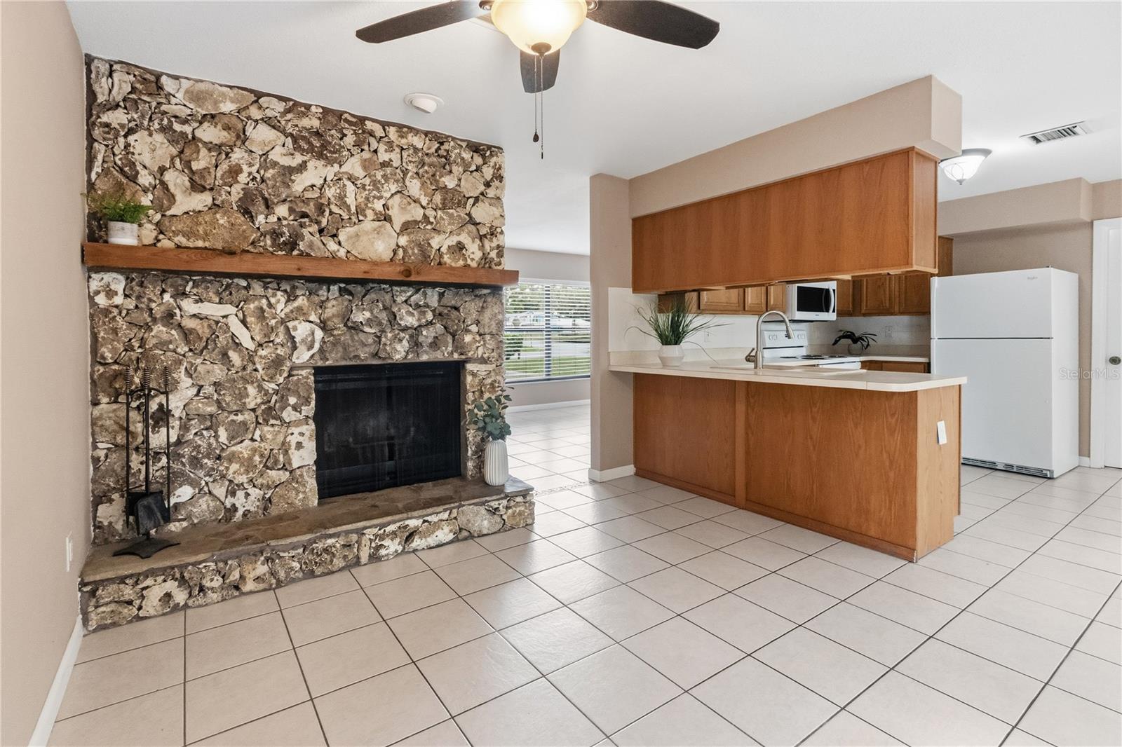 CRYSTAL LAKE PARK 2ND SEC - Residential