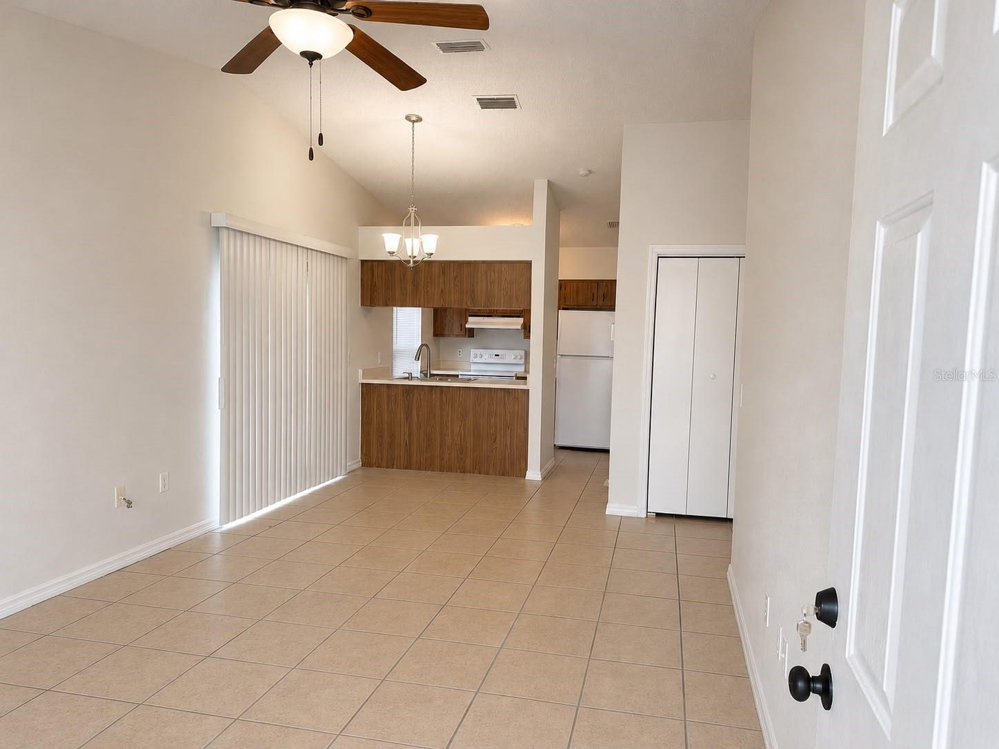 MARION OAKS 05 - Residential Lease