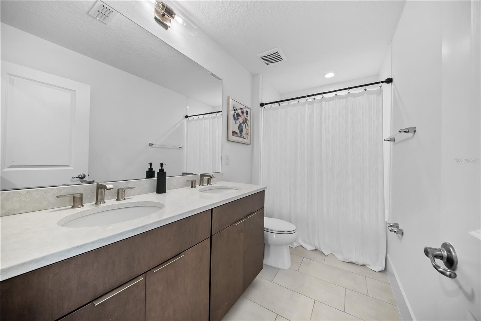 BRONSON PEAK PH 1A - Residential Lease