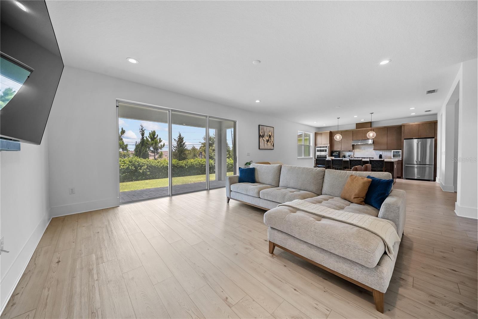 BRONSON PEAK PH 1A - Residential Lease
