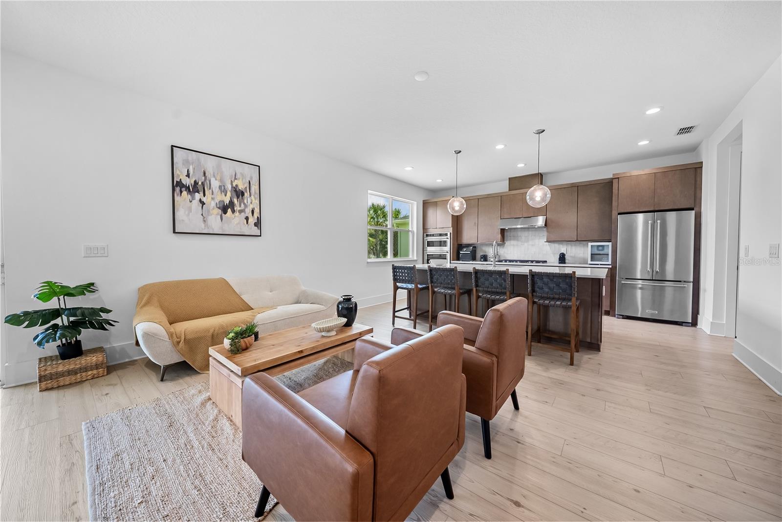 BRONSON PEAK PH 1A - Residential Lease
