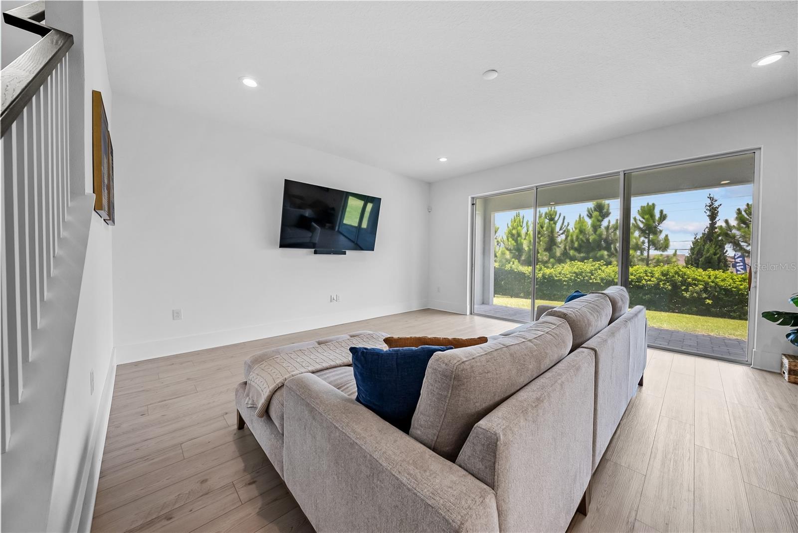 BRONSON PEAK PH 1A - Residential Lease