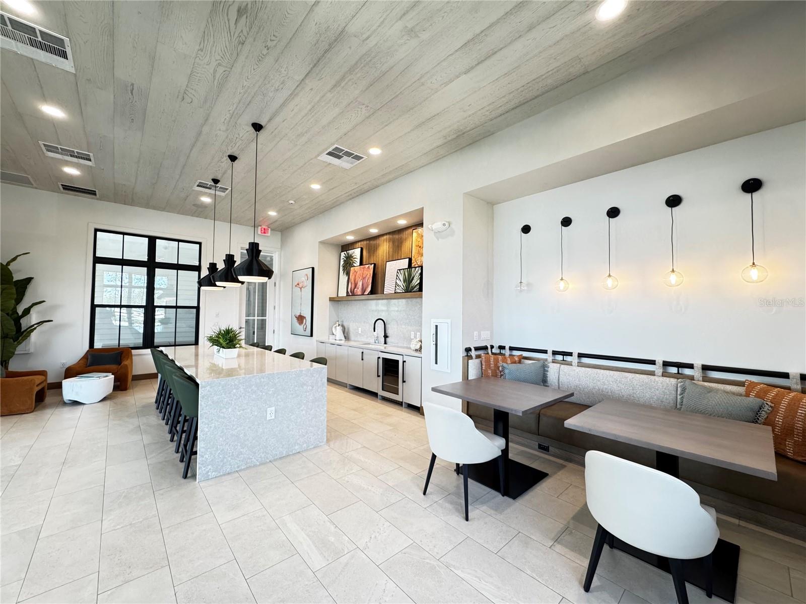 BRONSON PEAK PH 1A - Residential Lease