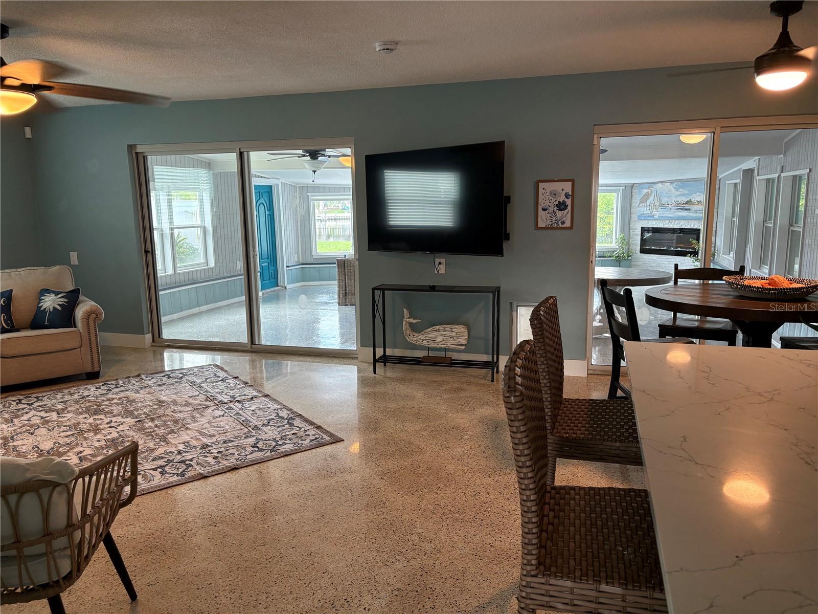SHORE ACRES BUTTERFLY LAKE REP - Residential