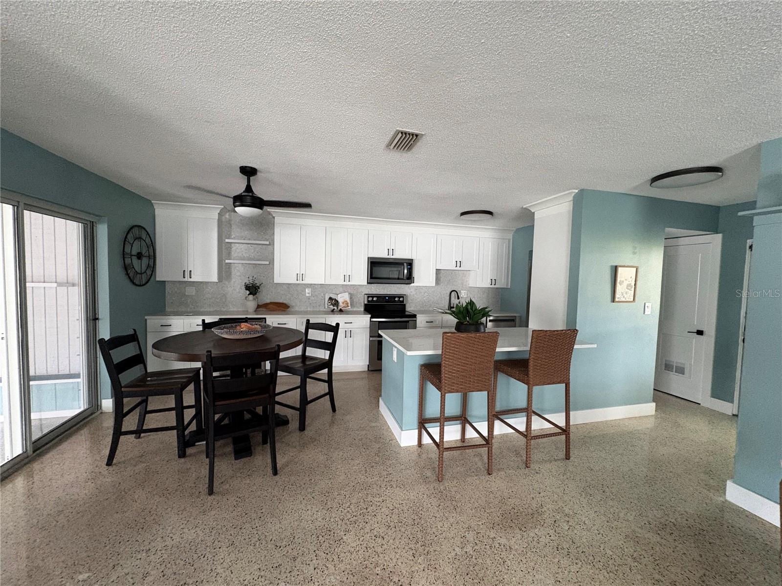 SHORE ACRES BUTTERFLY LAKE REP - Residential