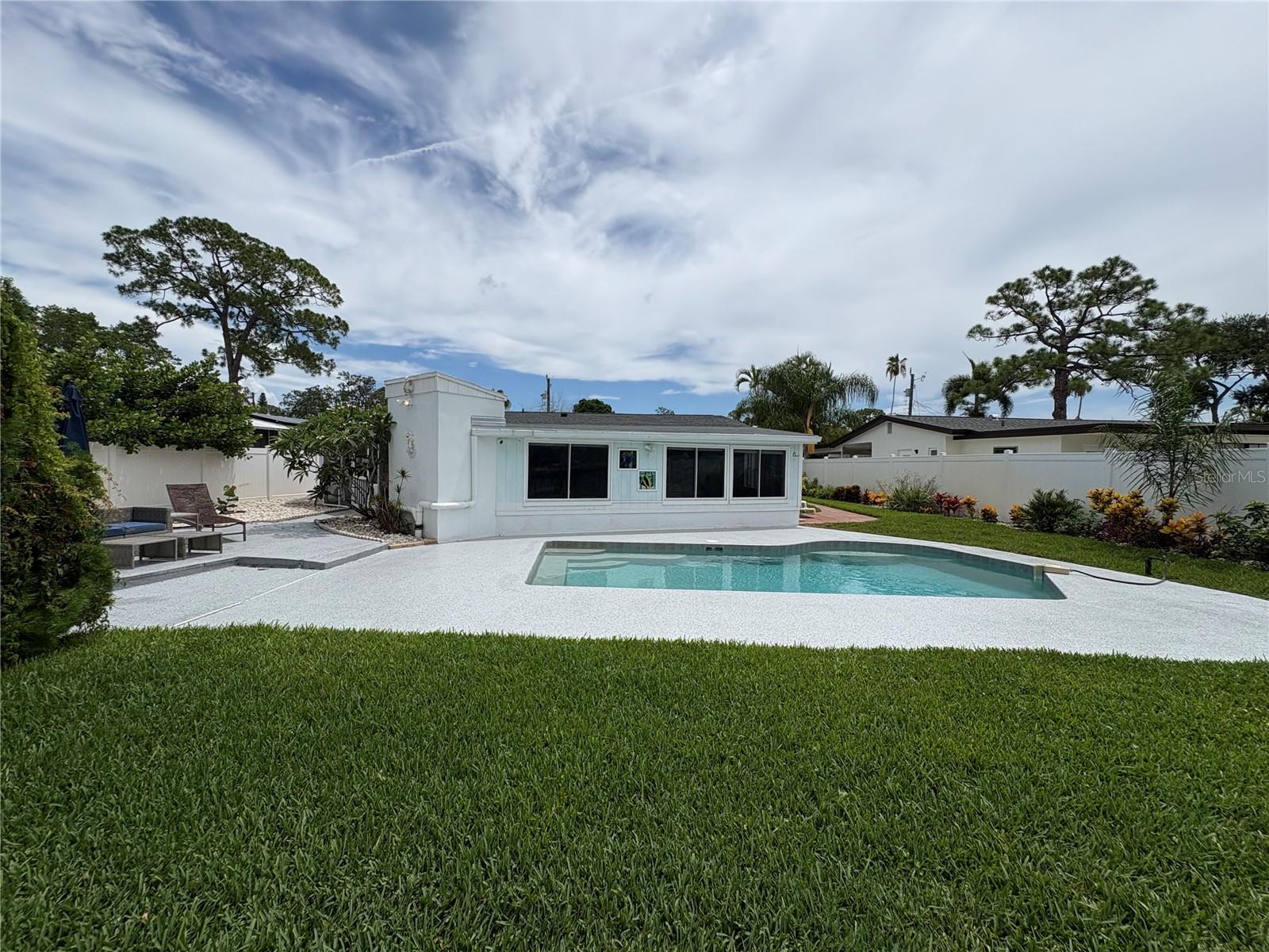 SHORE ACRES BUTTERFLY LAKE REP - Residential