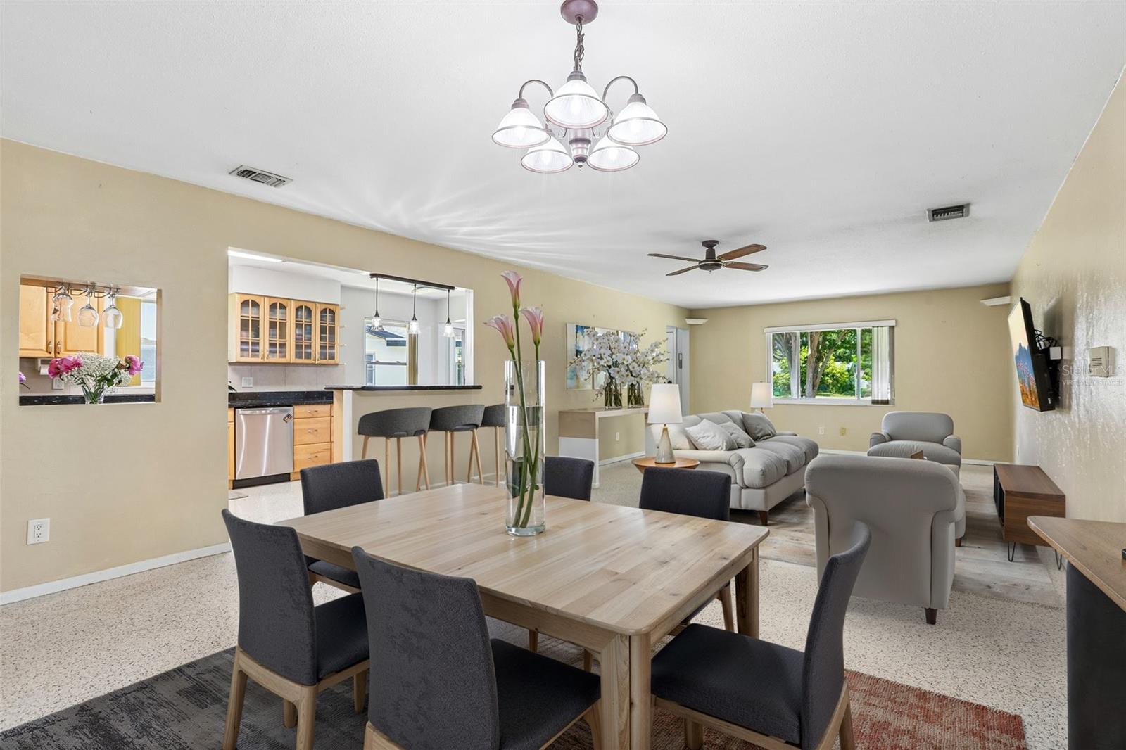 VALIANT ACRES - Residential