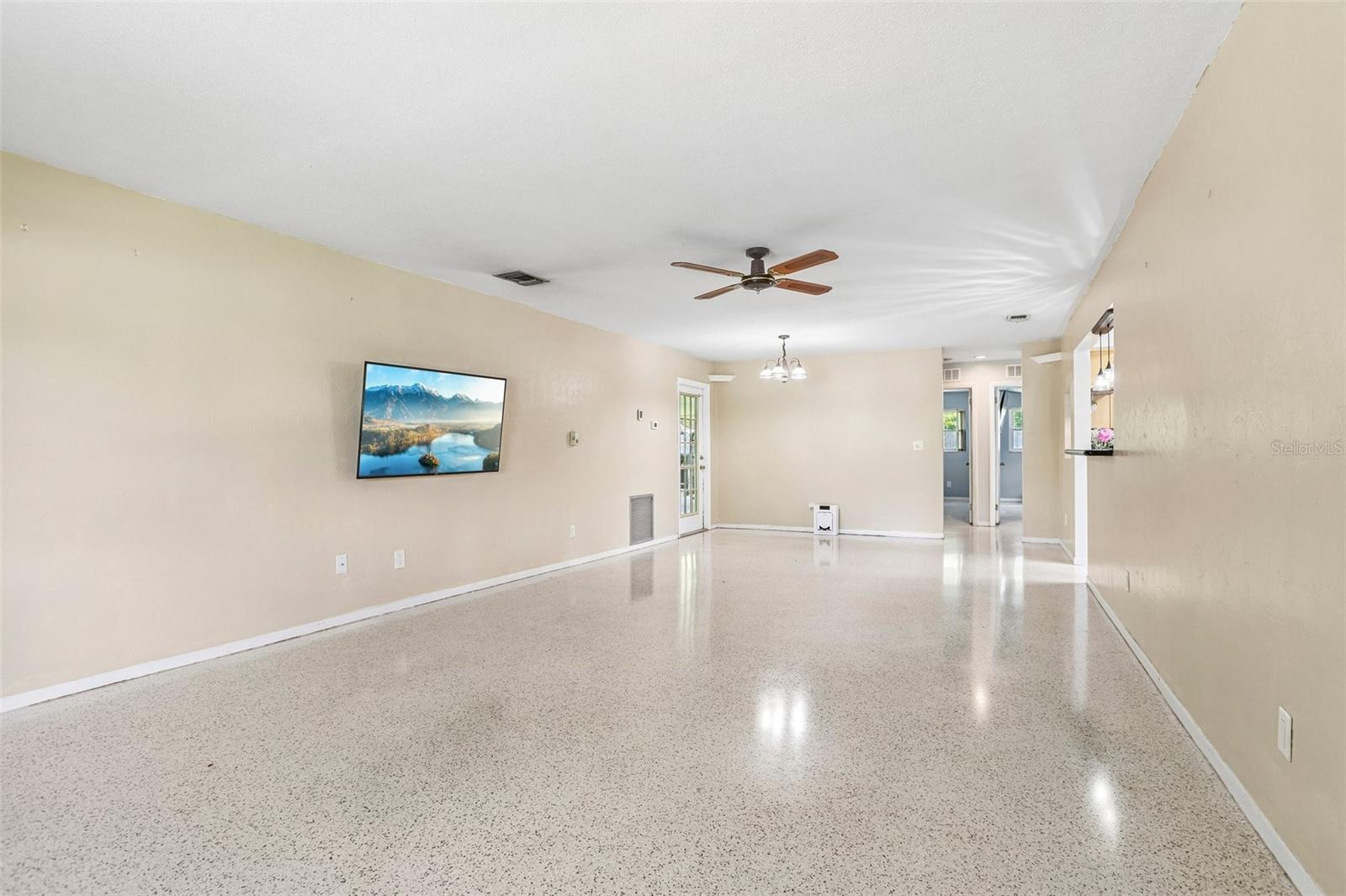 VALIANT ACRES - Residential