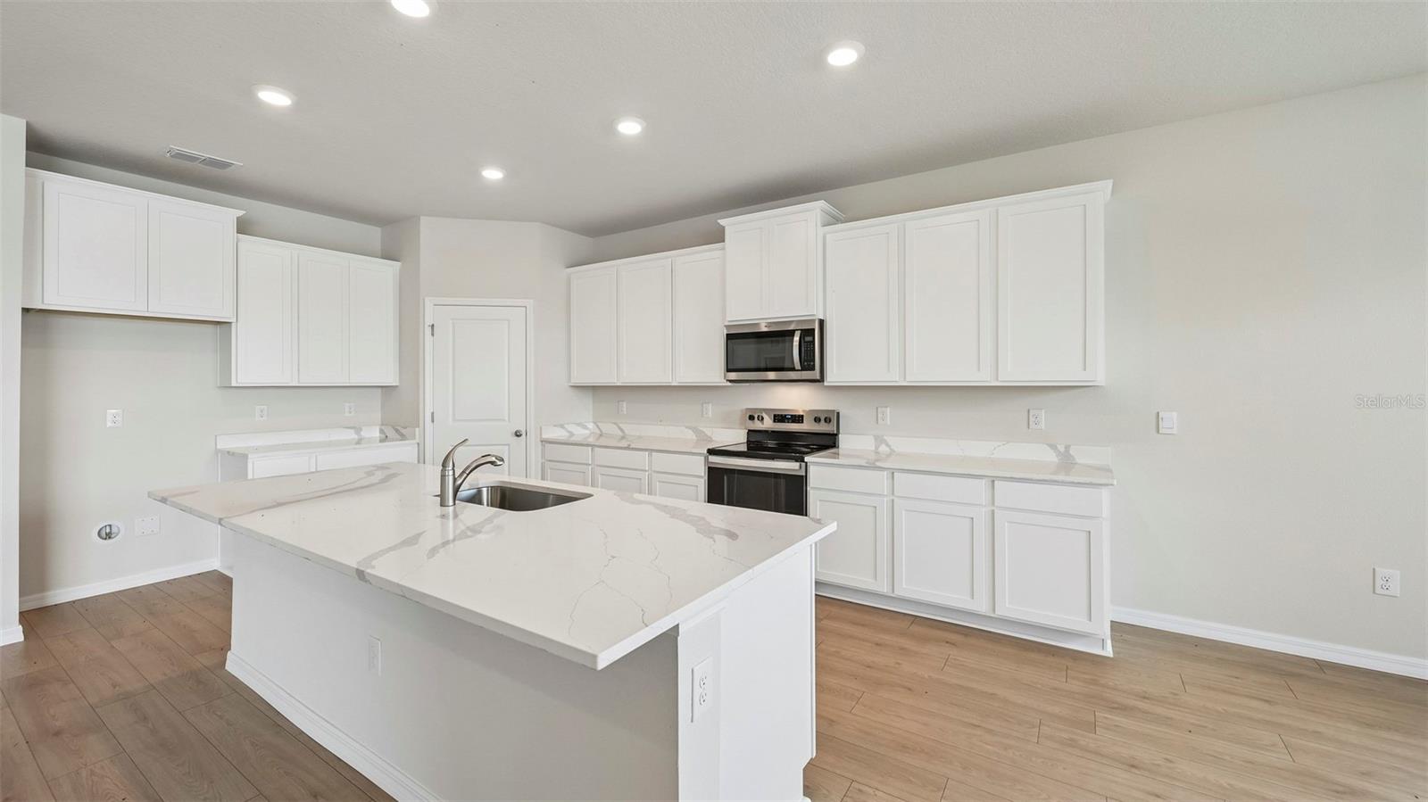 OAKFIELD TRAILS - Residential