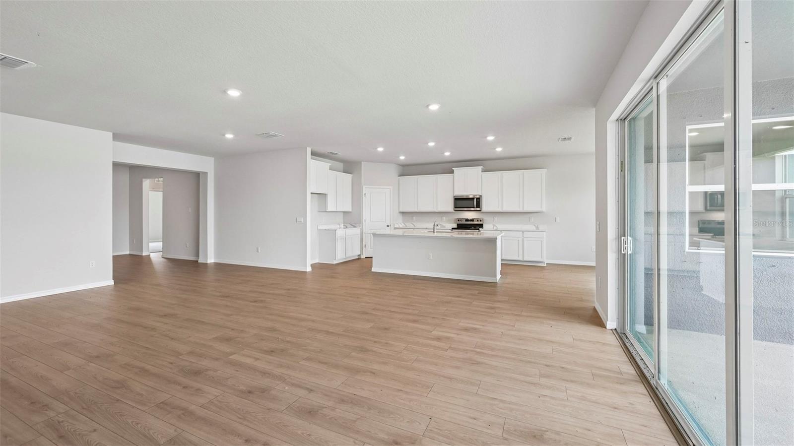 OAKFIELD TRAILS - Residential