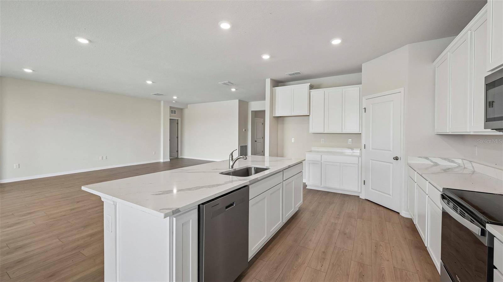 OAKFIELD TRAILS - Residential