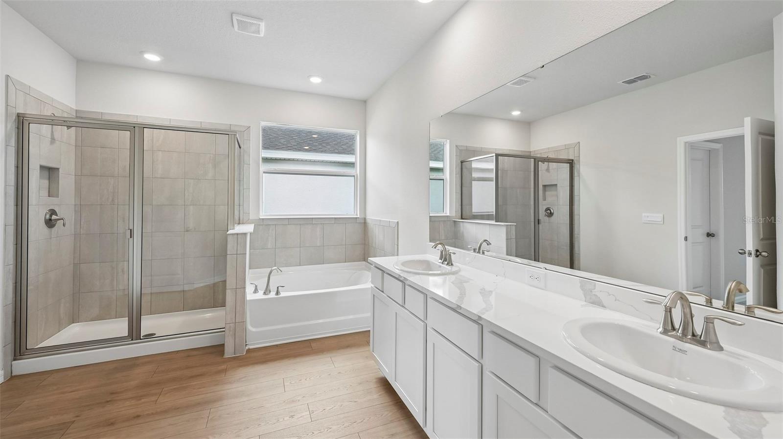 OAKFIELD TRAILS - Residential