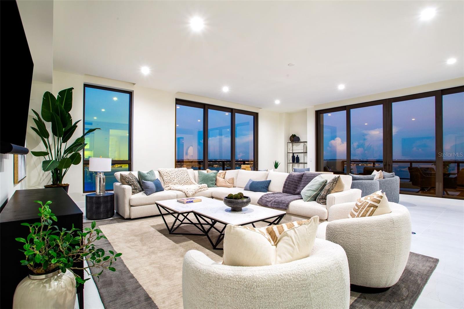 HYDE PARK HOUSE - Residential