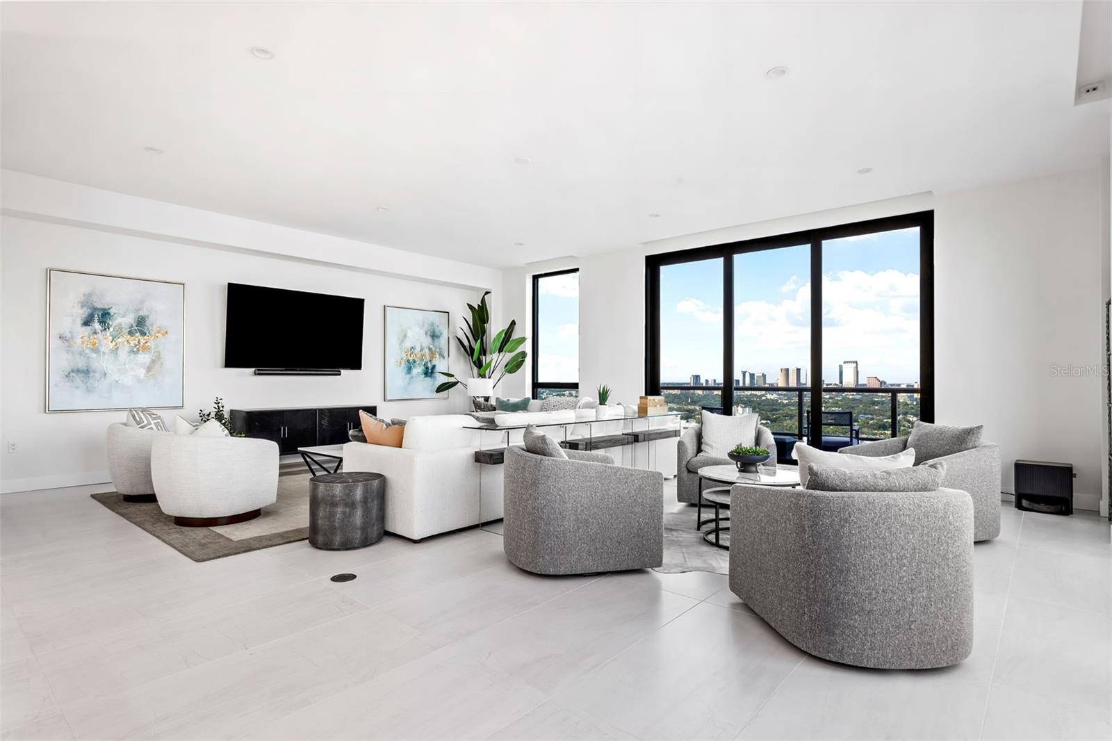 HYDE PARK HOUSE - Residential