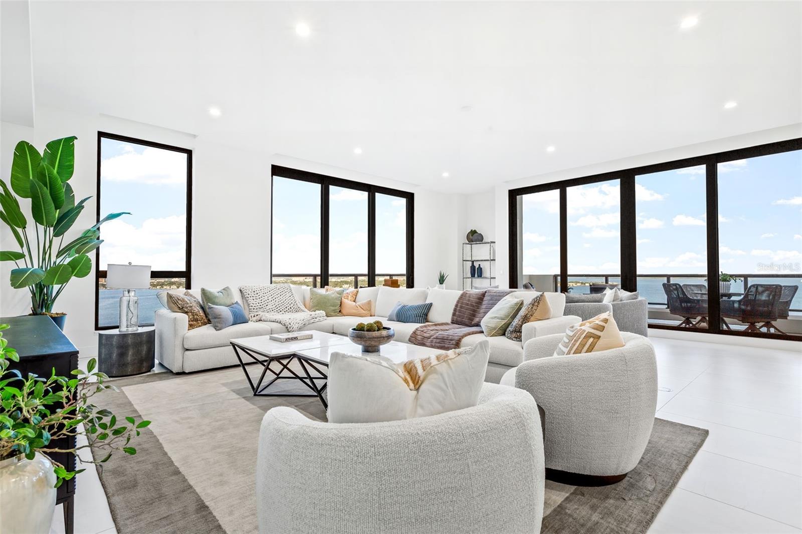 HYDE PARK HOUSE - Residential