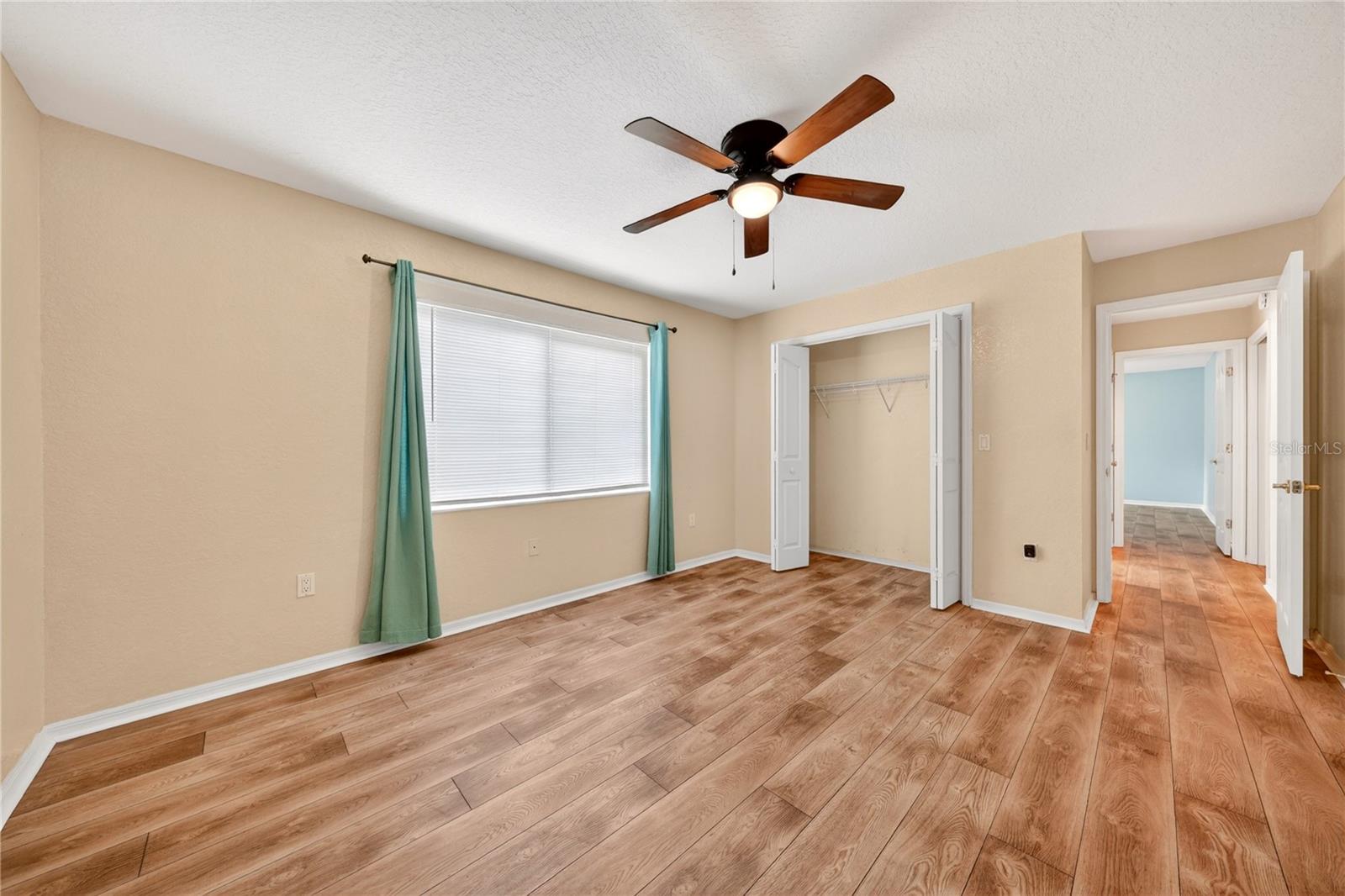 SHERWOOD LAKES - Residential
