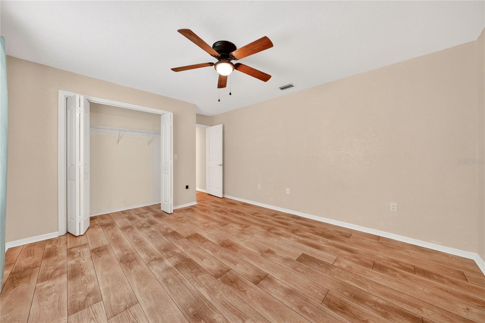 SHERWOOD LAKES - Residential