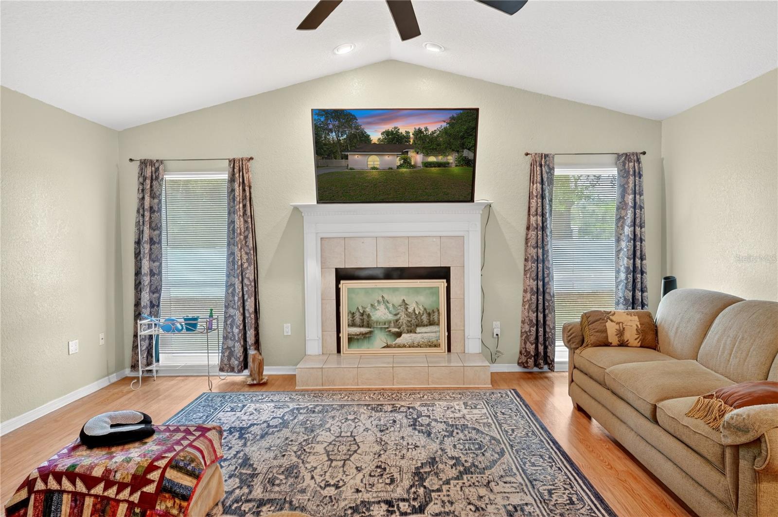 SHERWOOD LAKES - Residential