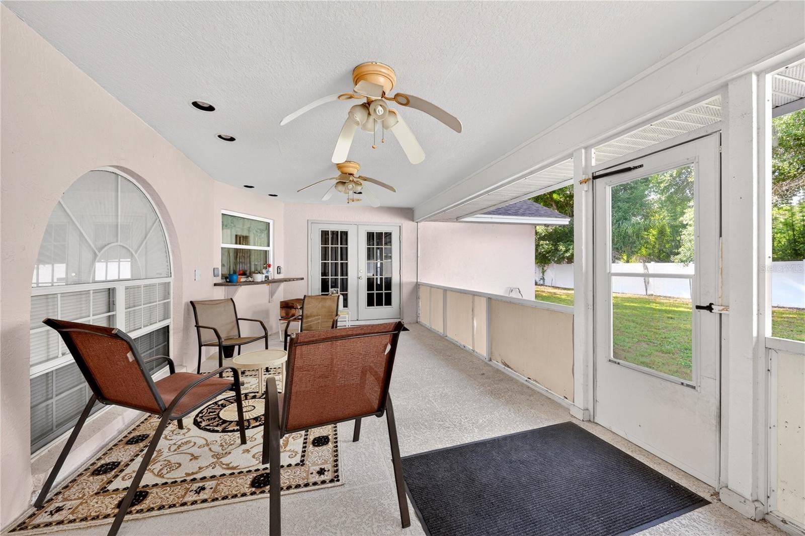 SHERWOOD LAKES - Residential