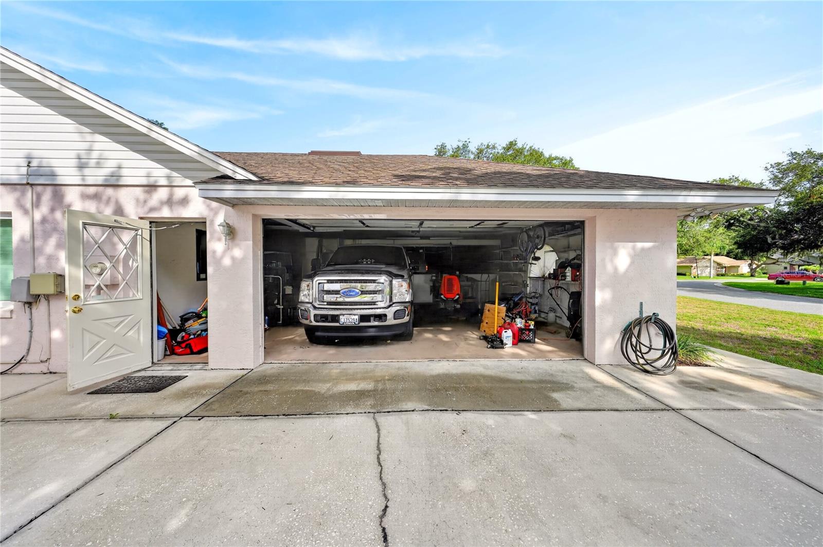 SHERWOOD LAKES - Residential