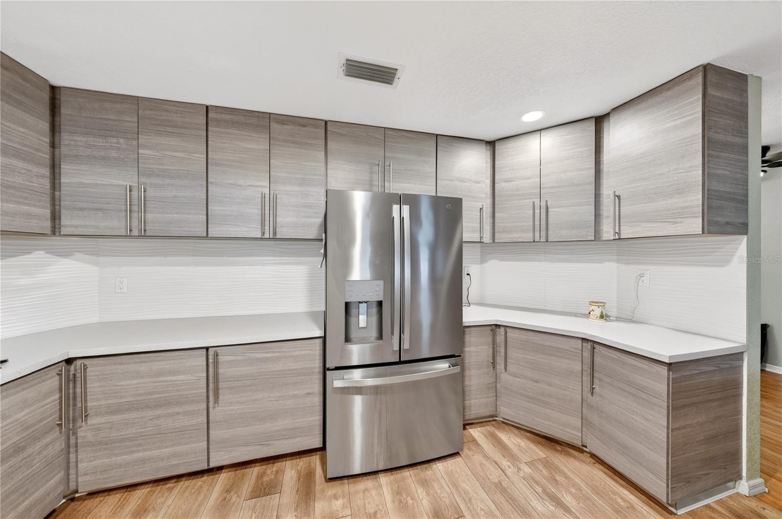 SHERWOOD LAKES - Residential