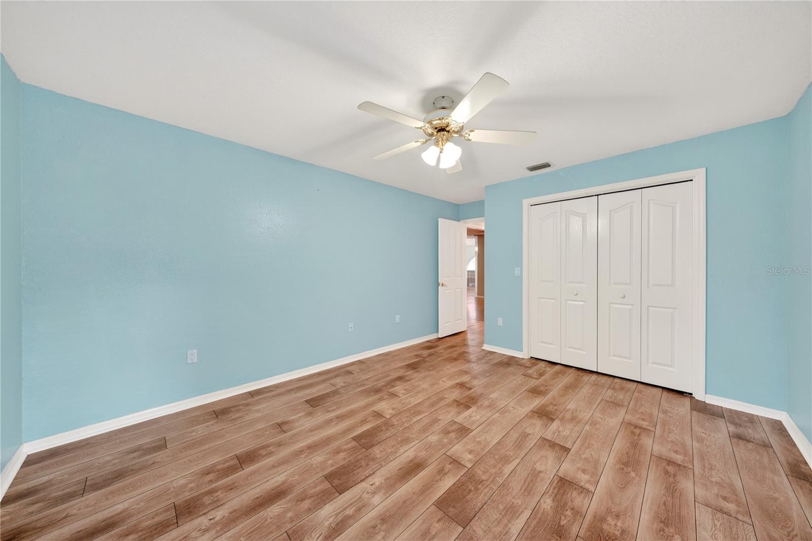 SHERWOOD LAKES - Residential