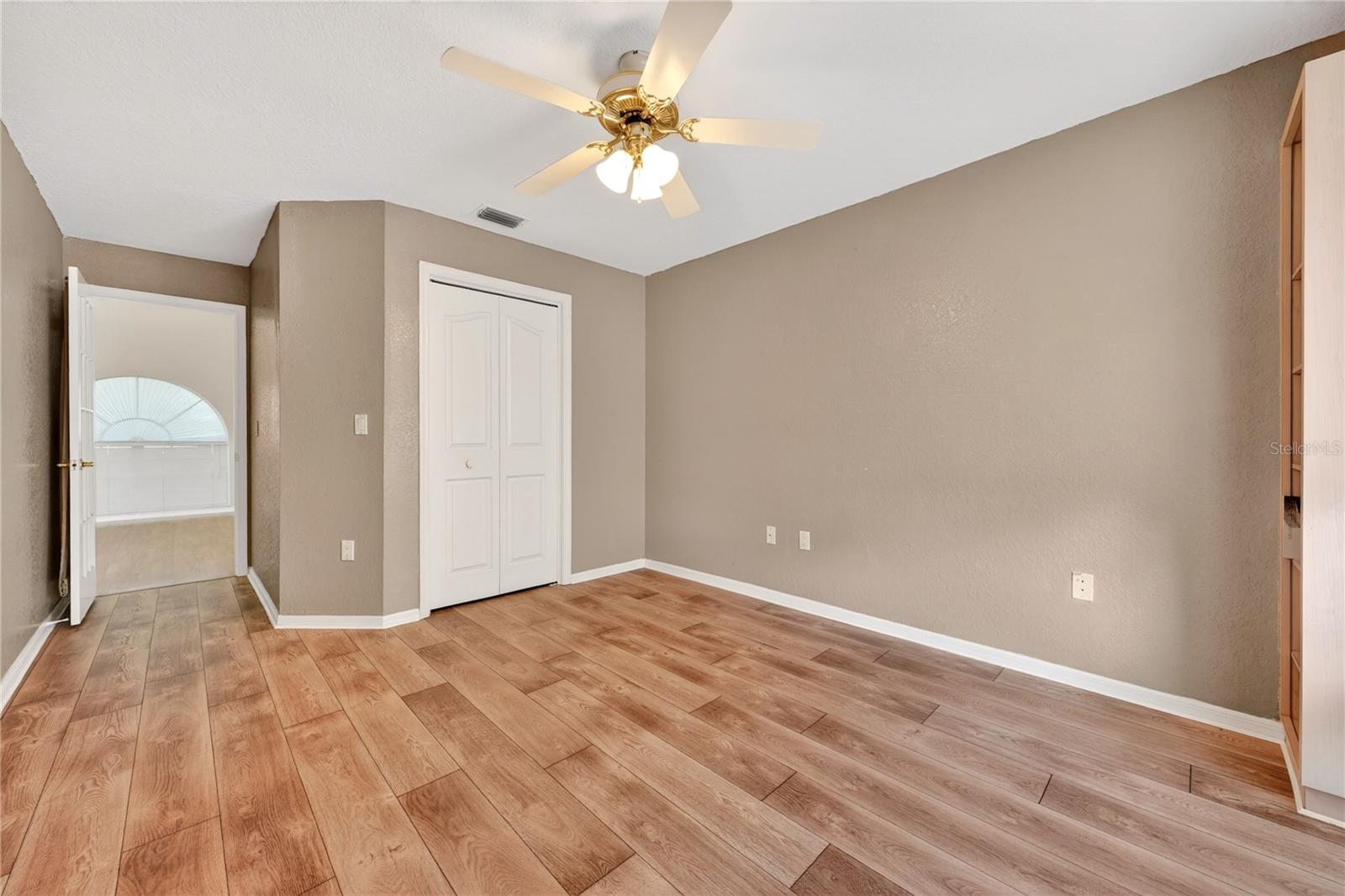 SHERWOOD LAKES - Residential