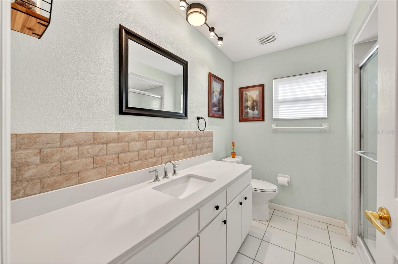 SHERWOOD LAKES - Residential