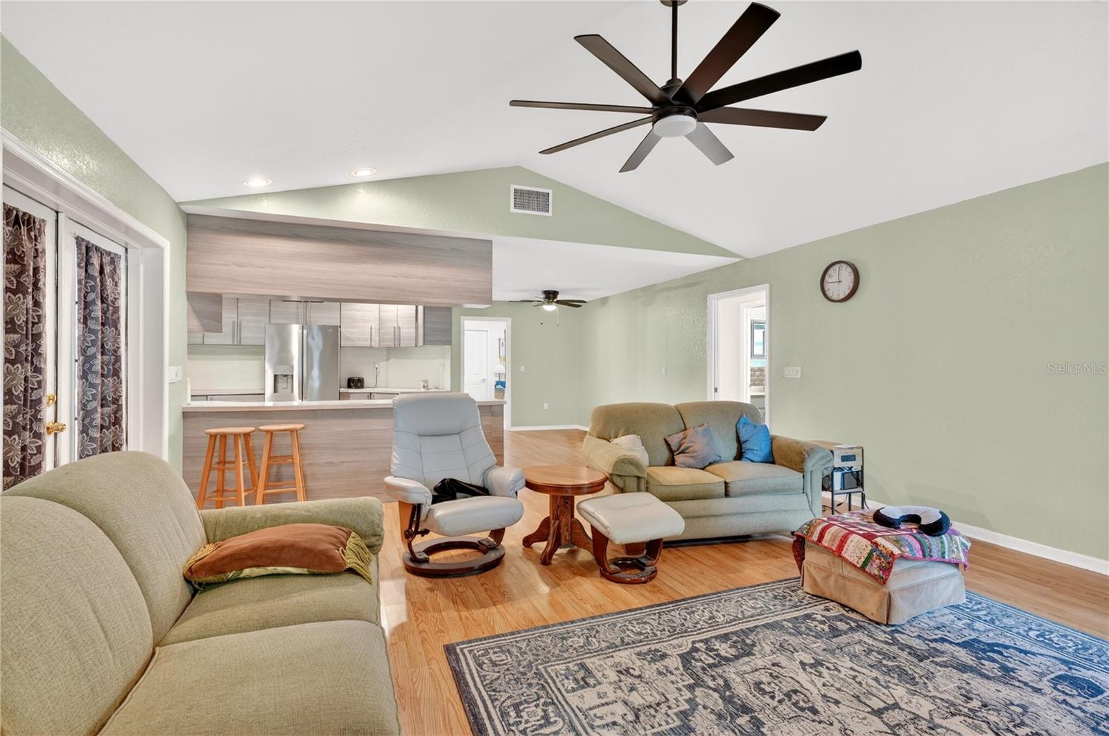 SHERWOOD LAKES - Residential