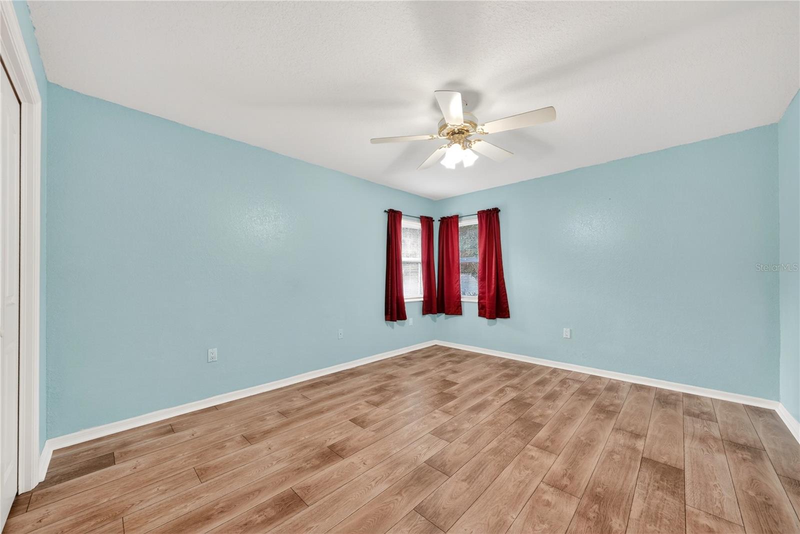 SHERWOOD LAKES - Residential