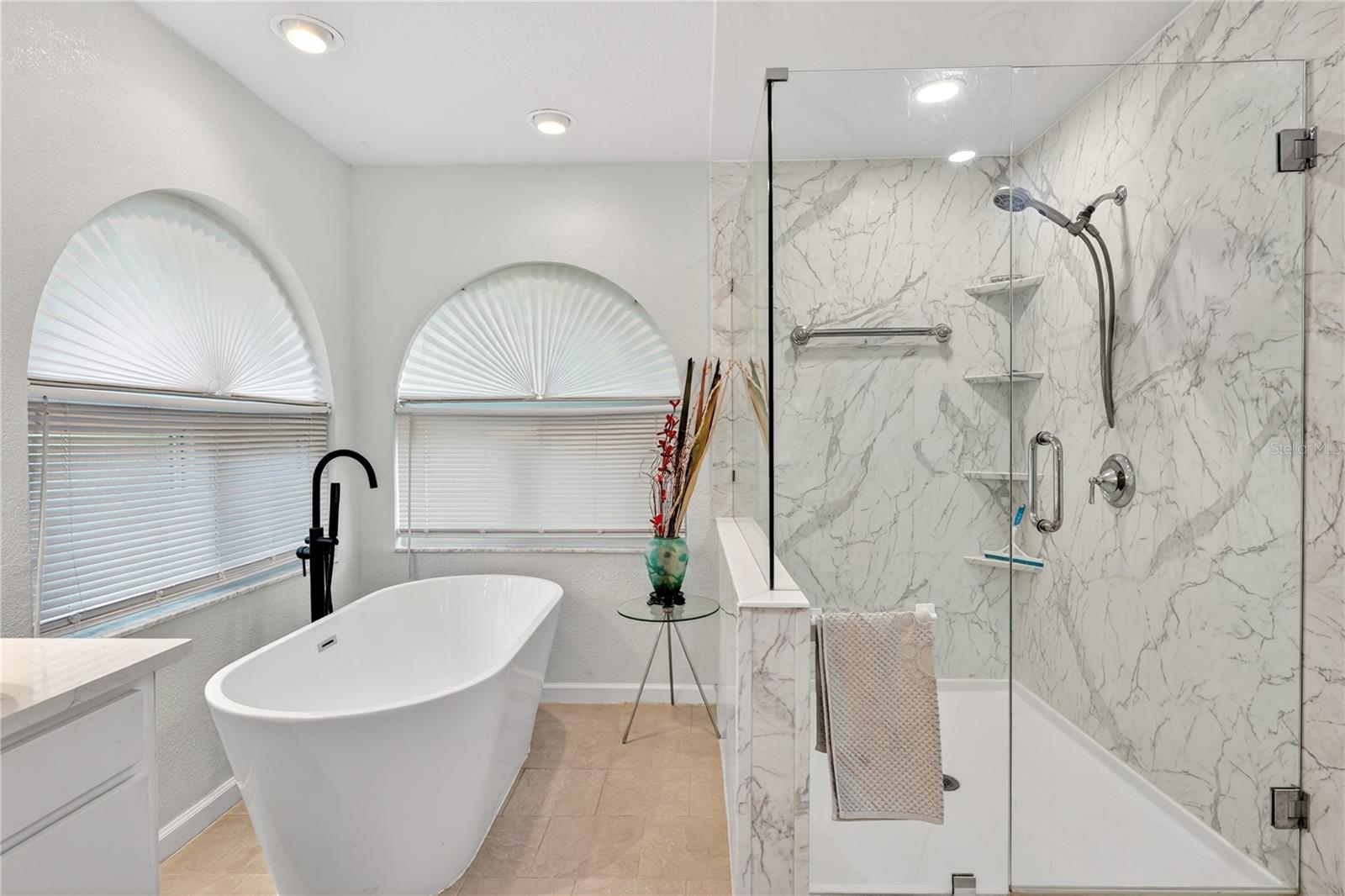 SHERWOOD LAKES - Residential