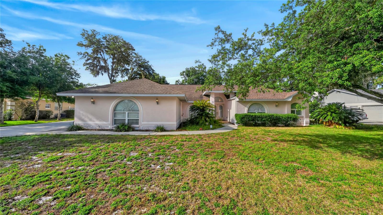 SHERWOOD LAKES - Residential
