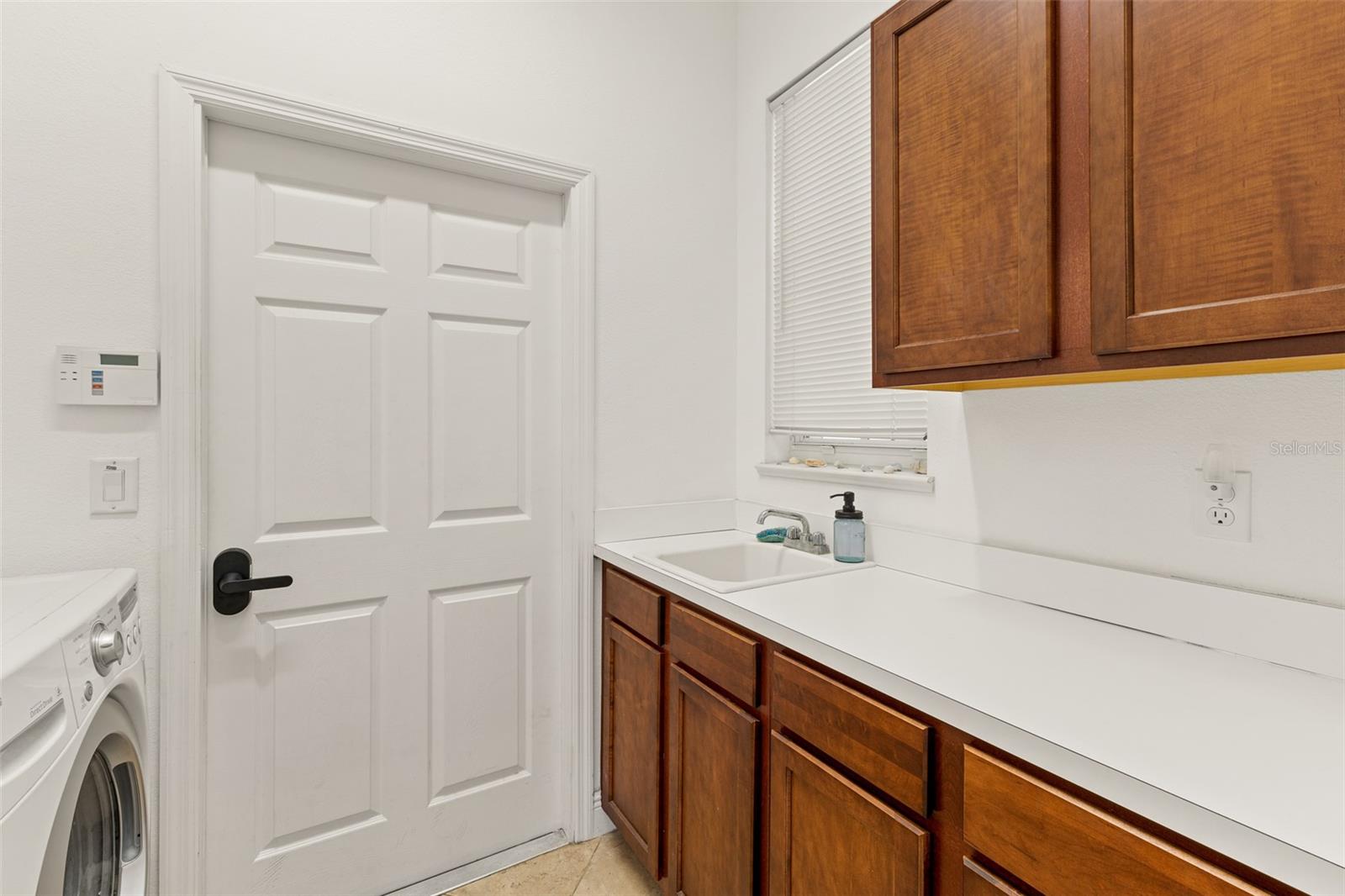 PERLAS DEL MAR CONDO - Residential