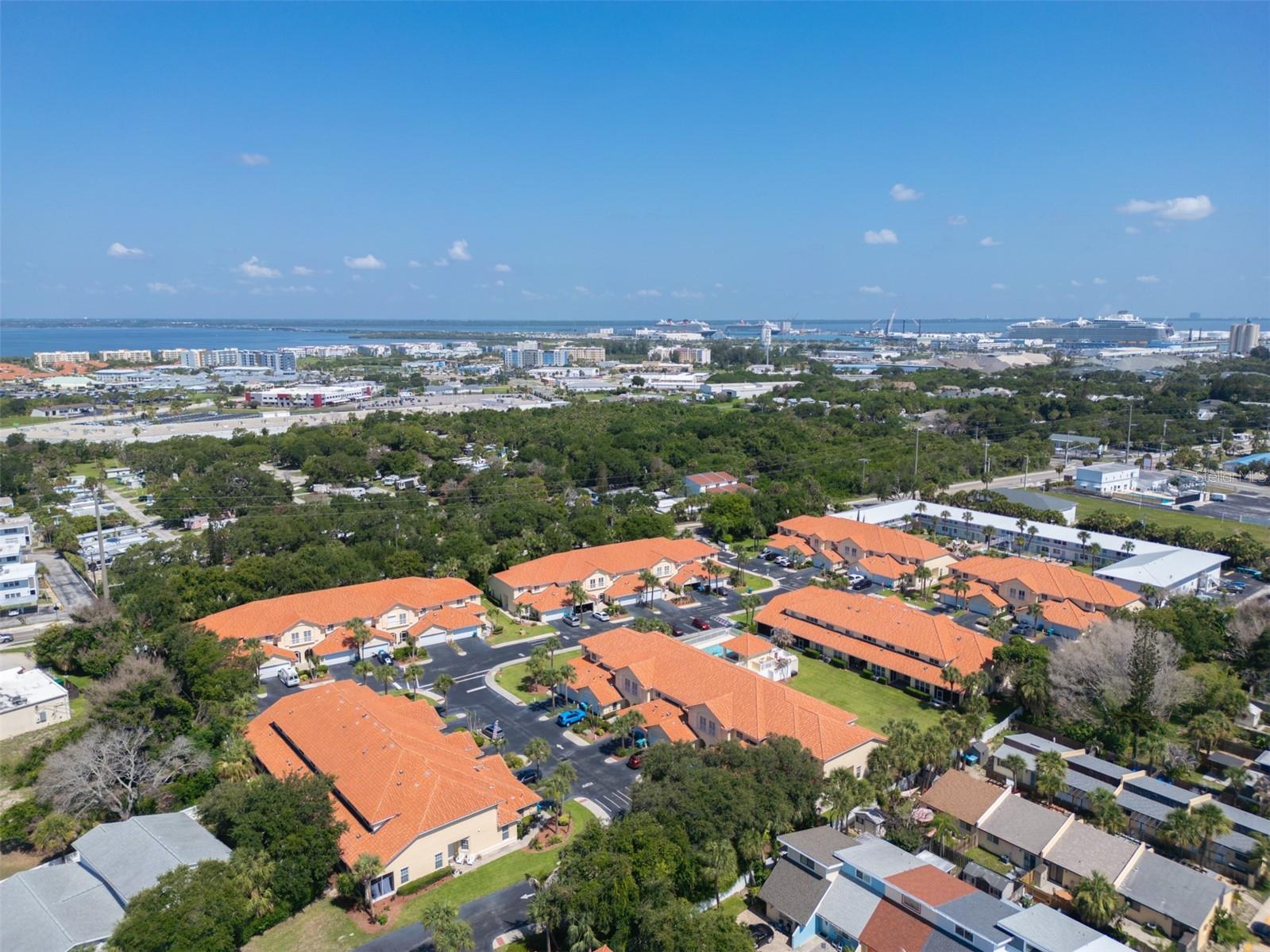 PERLAS DEL MAR CONDO - Residential
