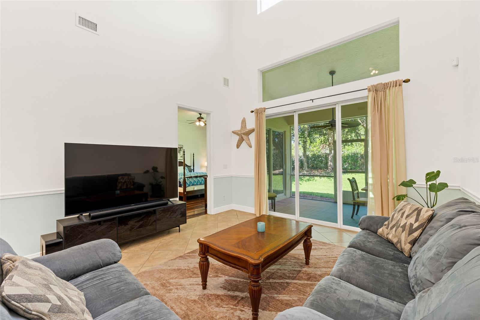 PERLAS DEL MAR CONDO - Residential