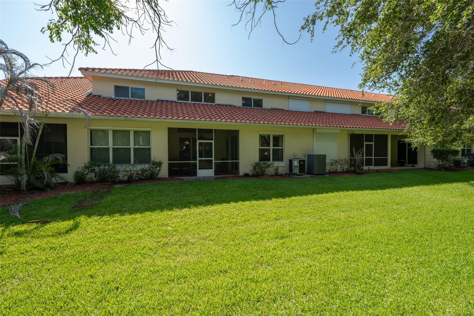 PERLAS DEL MAR CONDO - Residential