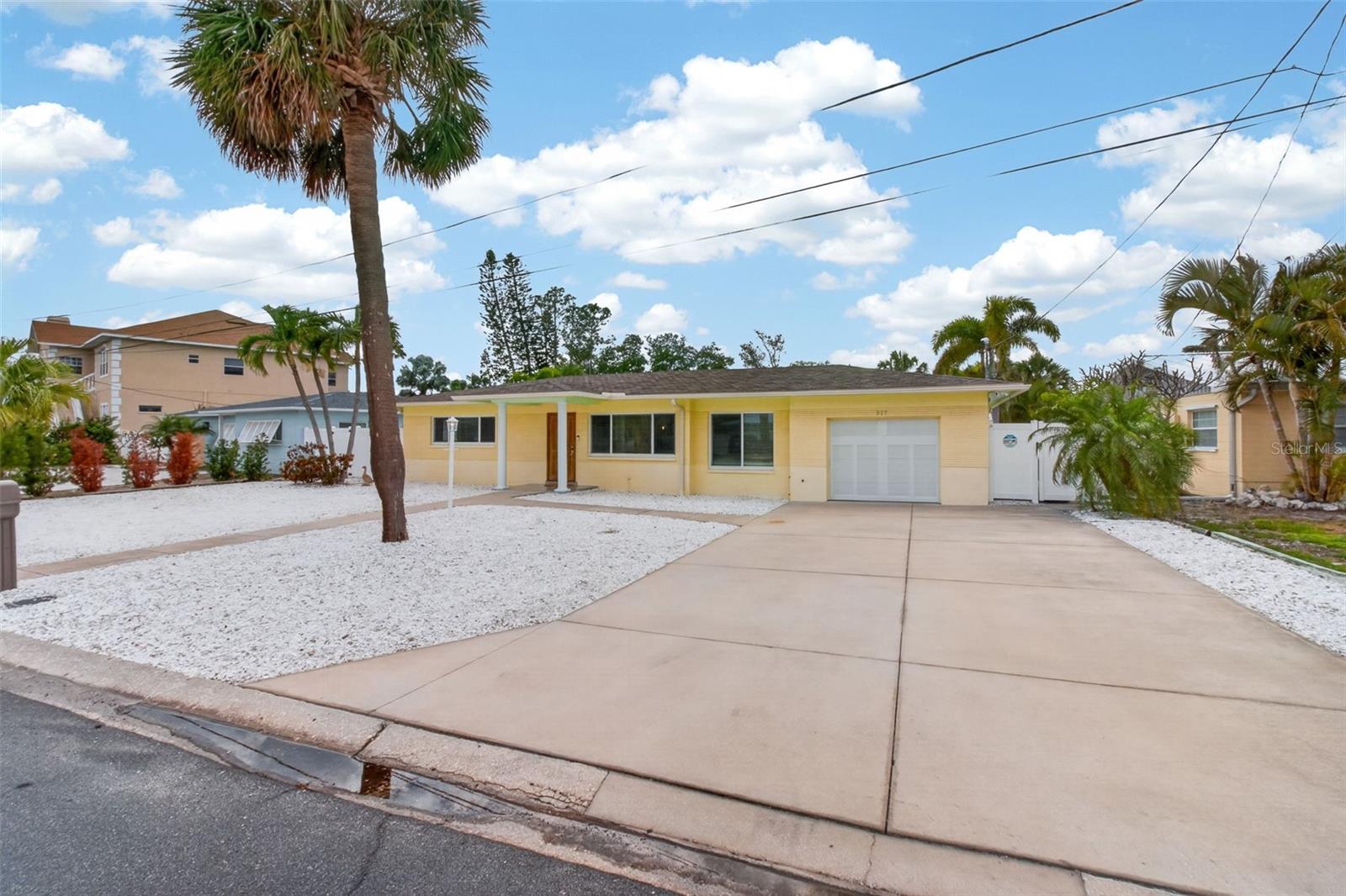 BELLE VISTA POINT 1ST ADD - Residential