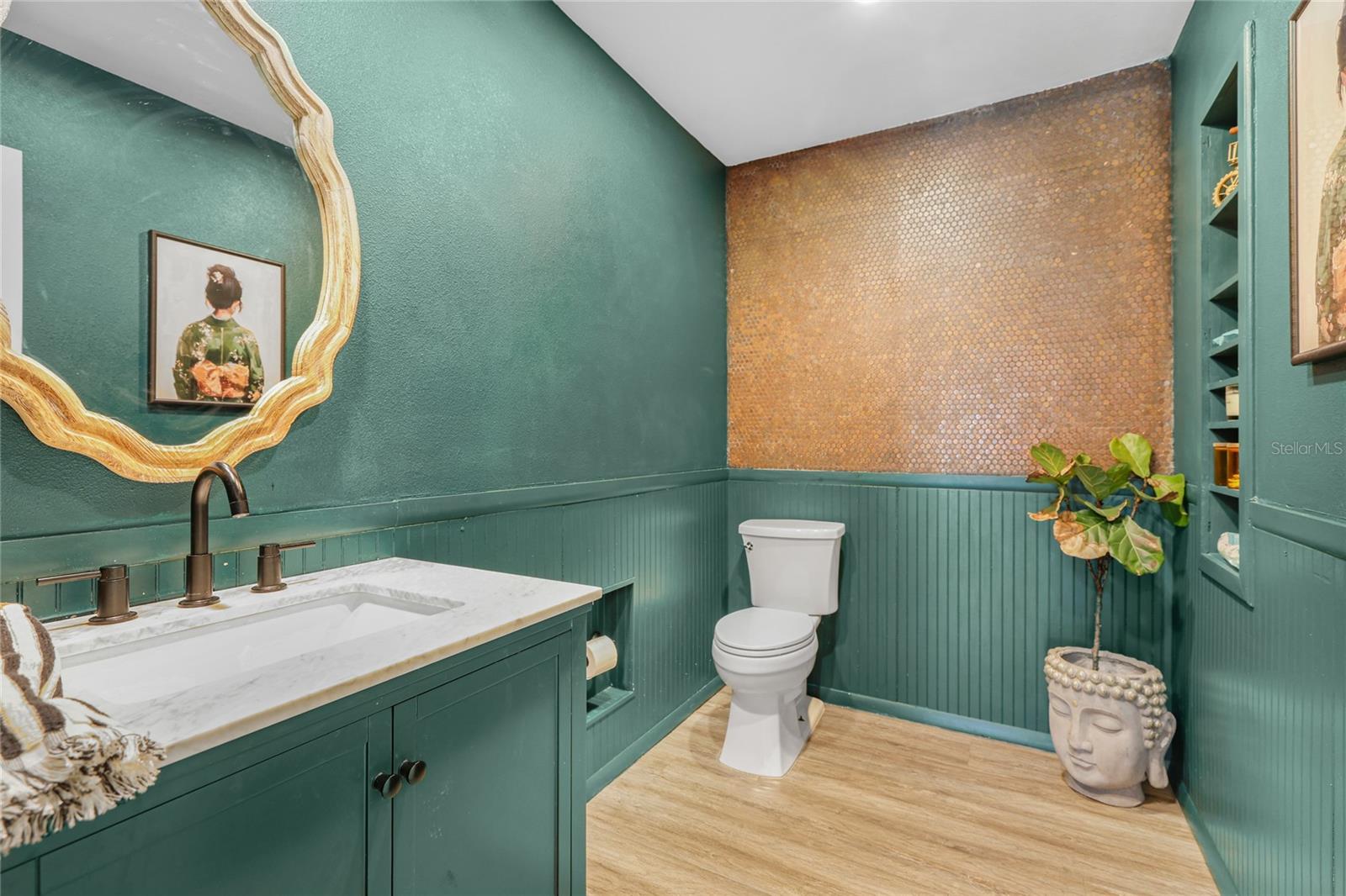 BAY POINT CORR OF - Residential