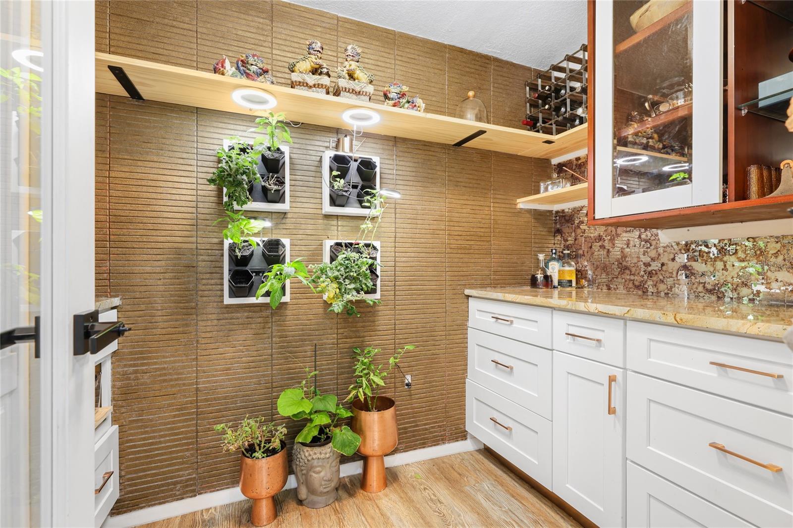 BAY POINT CORR OF - Residential