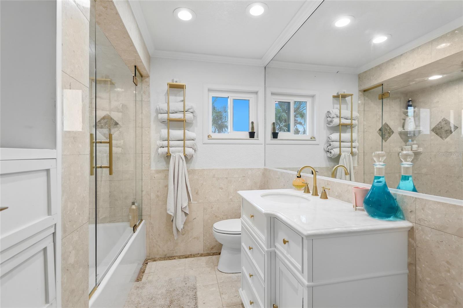BAY POINT CORR OF - Residential