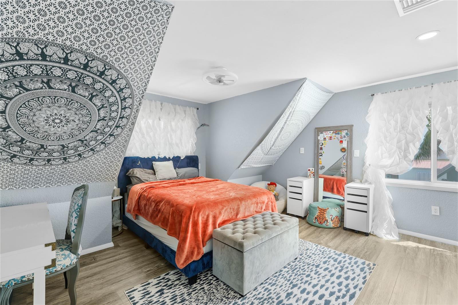 BAY POINT CORR OF - Residential