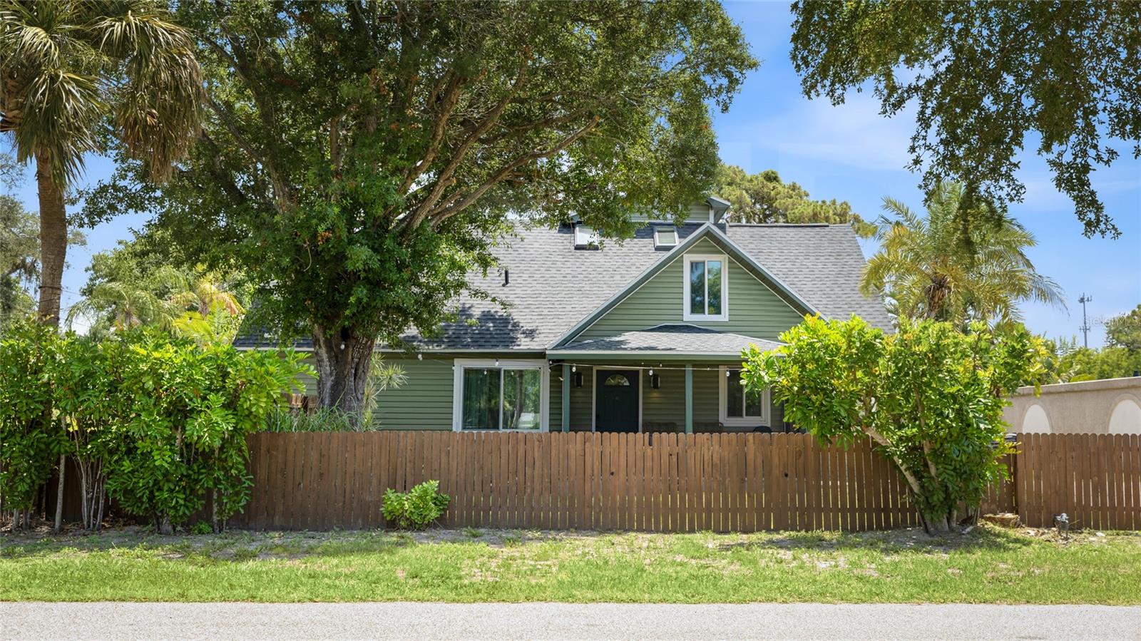 BAY POINT CORR OF - Residential